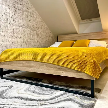 Niebo Przy Plazy Apartment