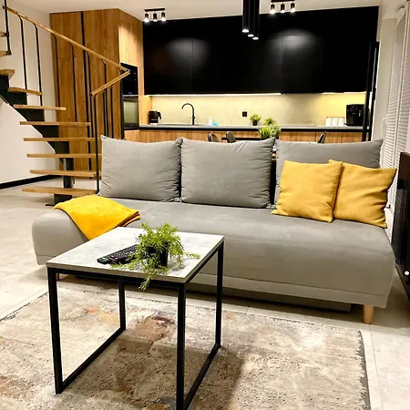 Niebo Przy Plazy Apartment *